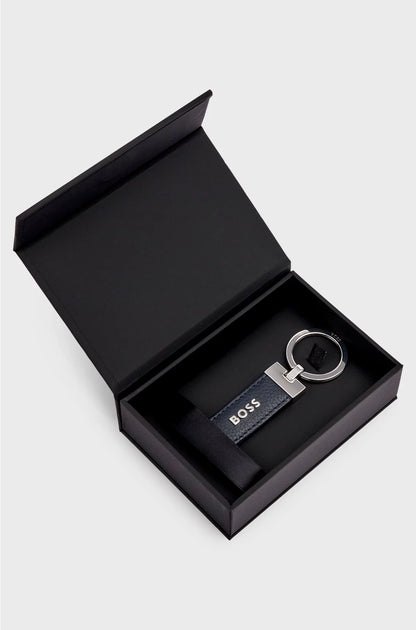 LOGO KEY RING IN NAVY GRAINED LEATHER AND BRASS